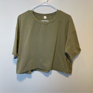 Elgogy Green Boxy Crop T-Shirt‎ with Short Sleeves size large